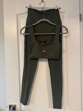 SET Active Olive Sports Bra - Workout Set